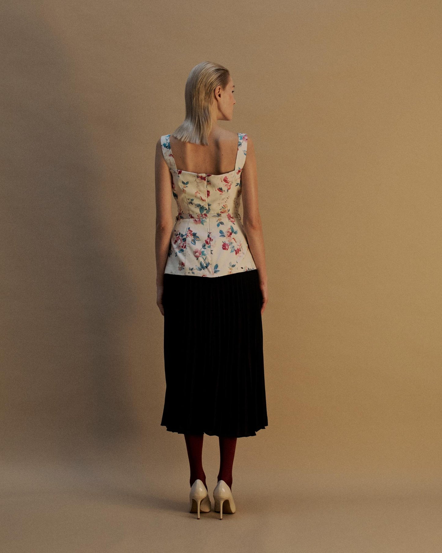 The Trixi Midi Dress in the Floral Nostalgia Print