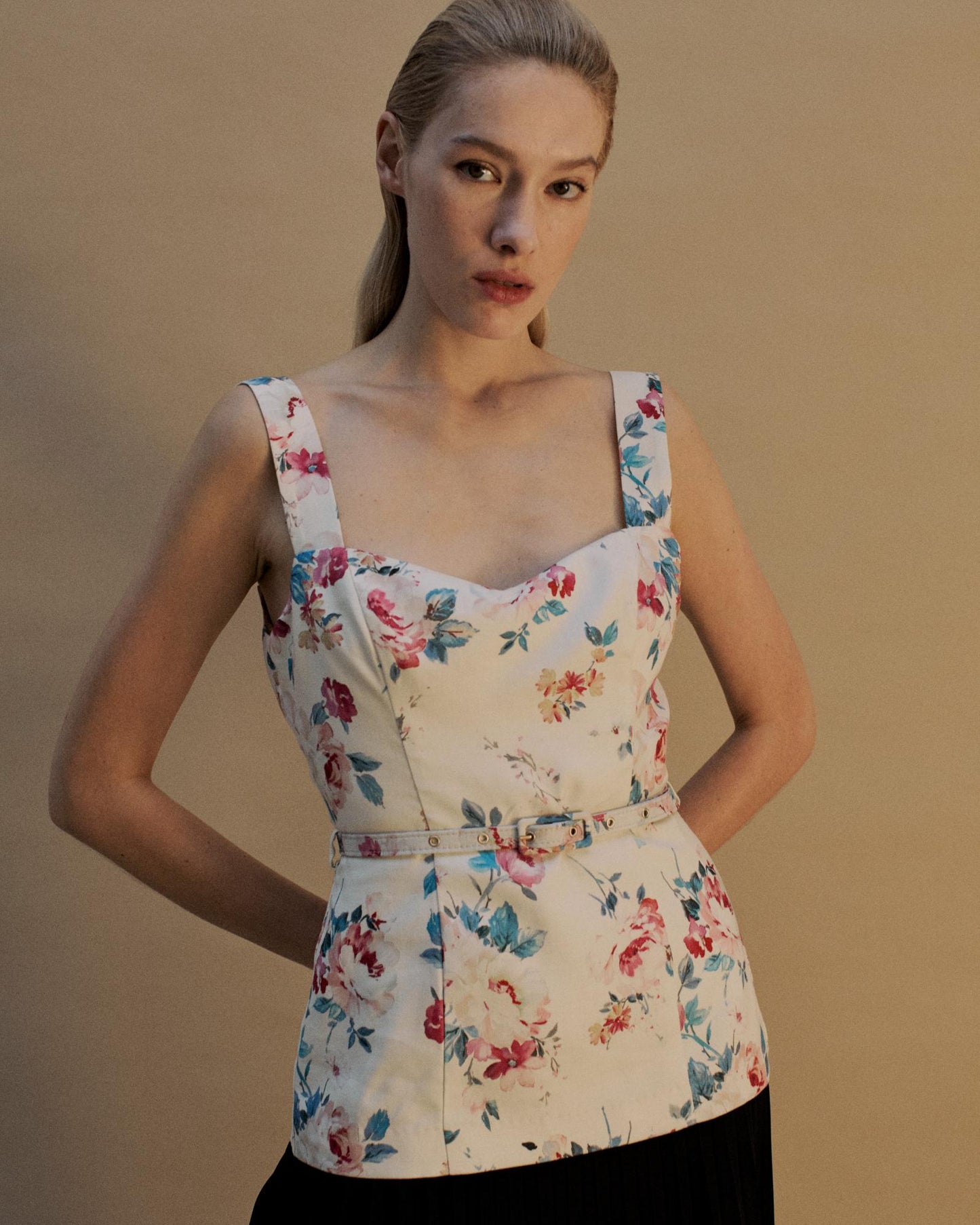 The Trixi Midi Dress in the Floral Nostalgia Print