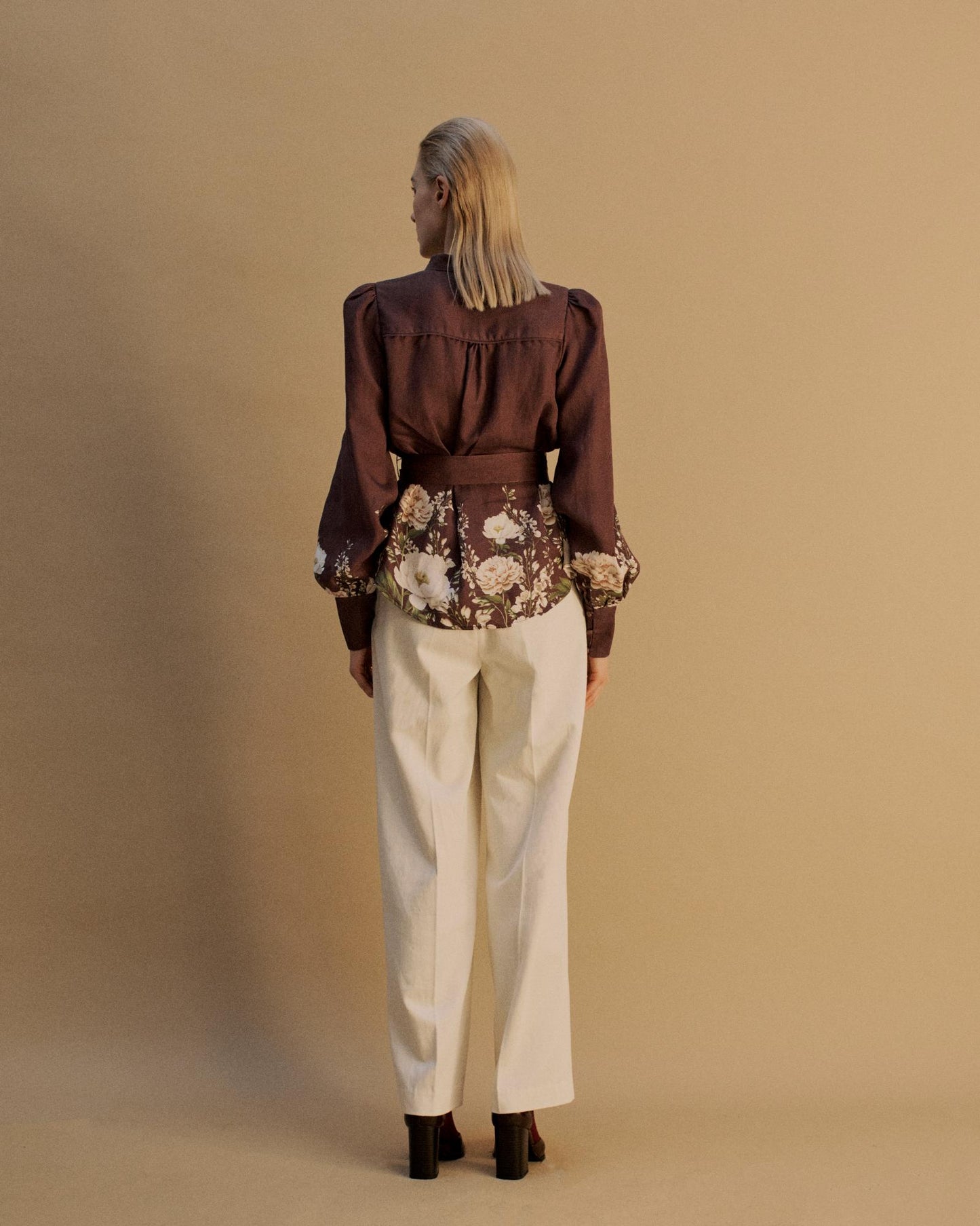 The Roxie Shirt in the Botanical Beauty Print