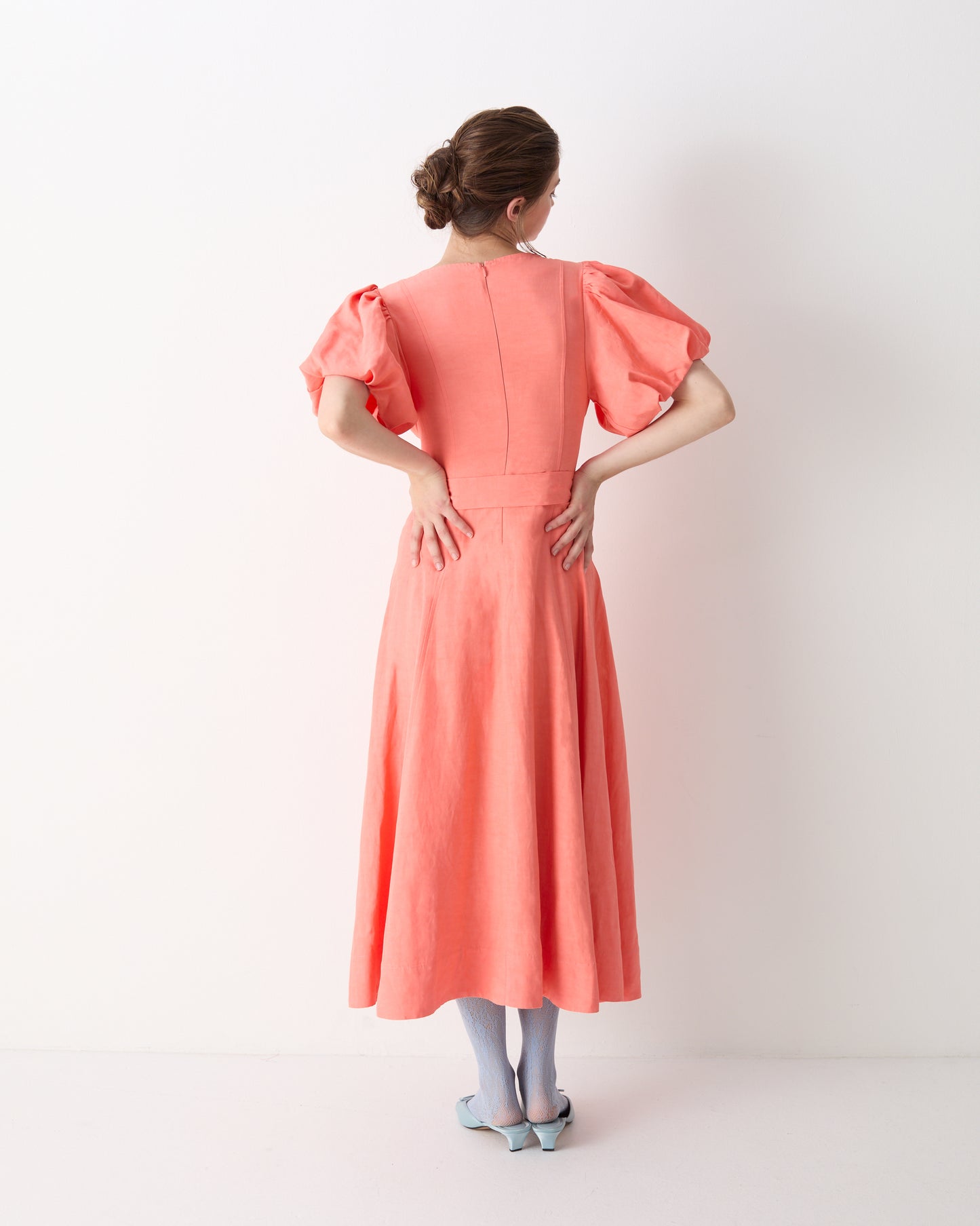 The Nadia Midi Dress in Apricot