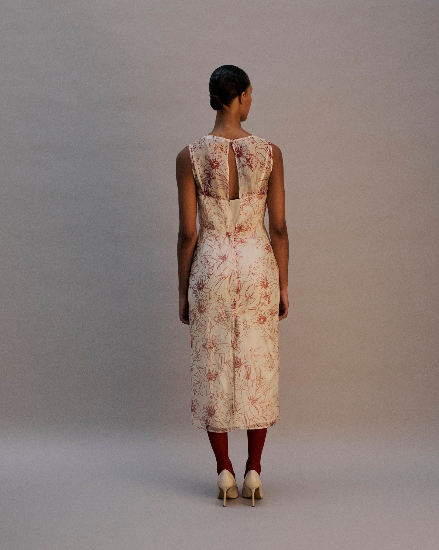 The Zuki Midi Dress in the Artist Bouquet Print